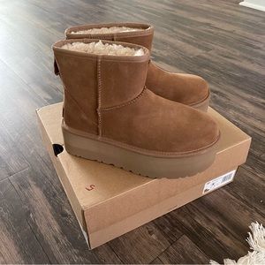 UGG Classic Mini Platform Chestnut